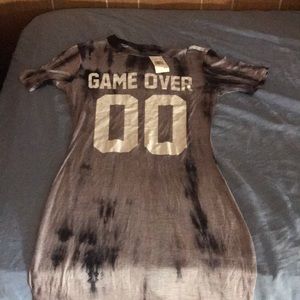 A small navy blue dress